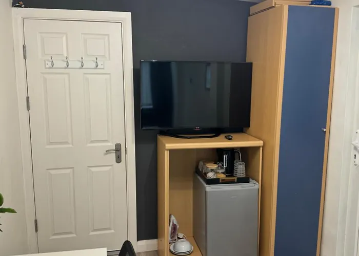 Rooms In Surrey