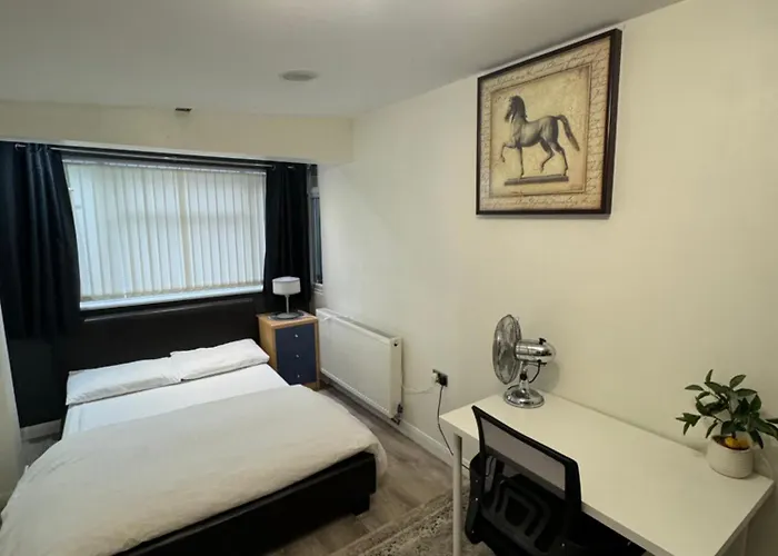 Rooms In Surrey