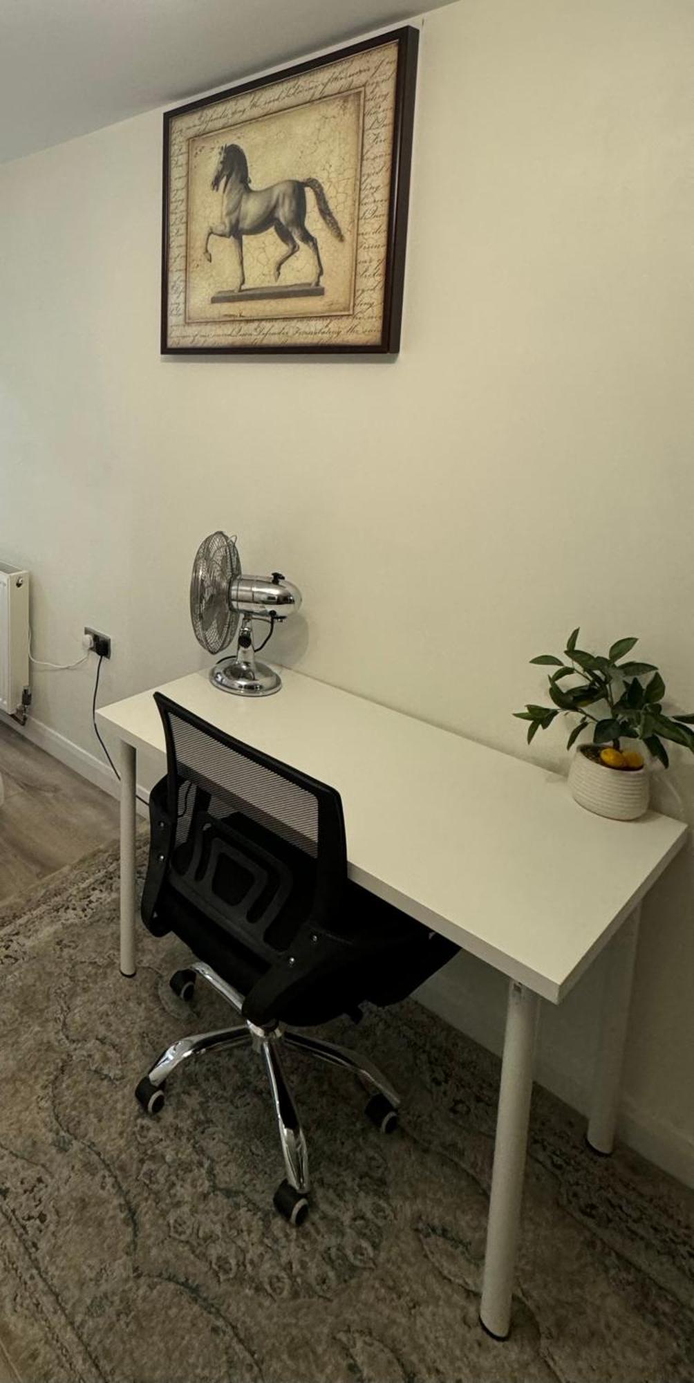 Homestay In Surrey Laleham
